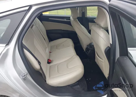 2015 Ford Fusion Hybrid Titanium из США, поврежденный, VIN 3FA6P0RUXFR172918